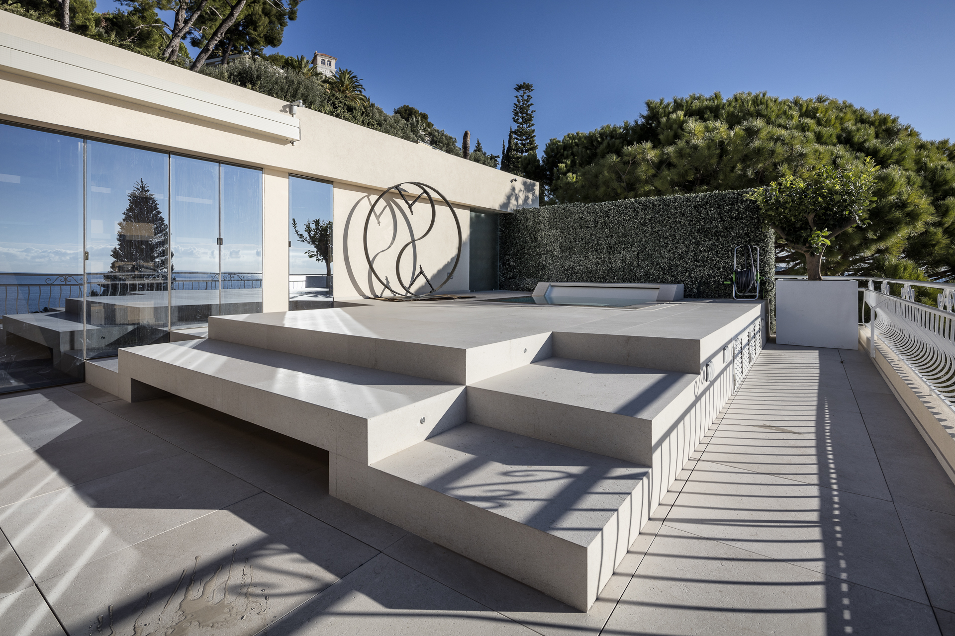 Capponi impianti elettrici - Sun beach Monaco